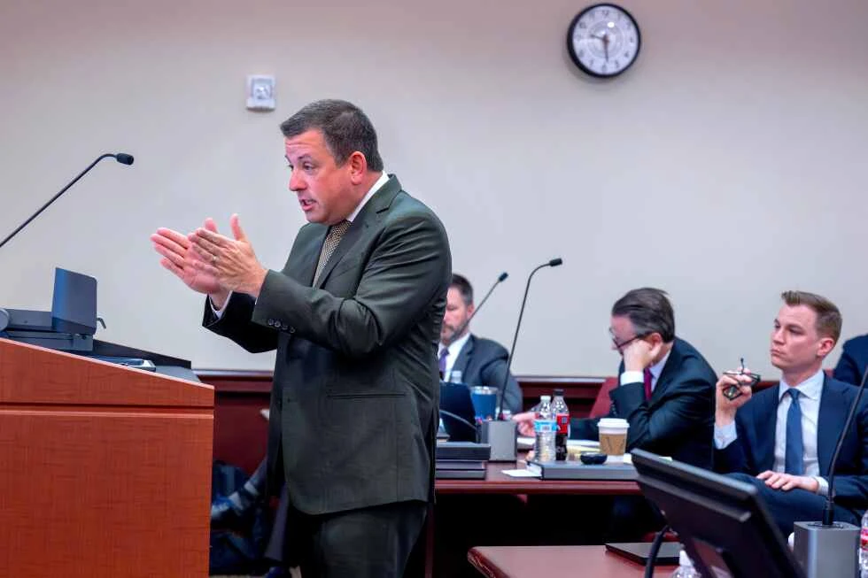 Aula di tribunale durante il processo in New Mexico contro Meta