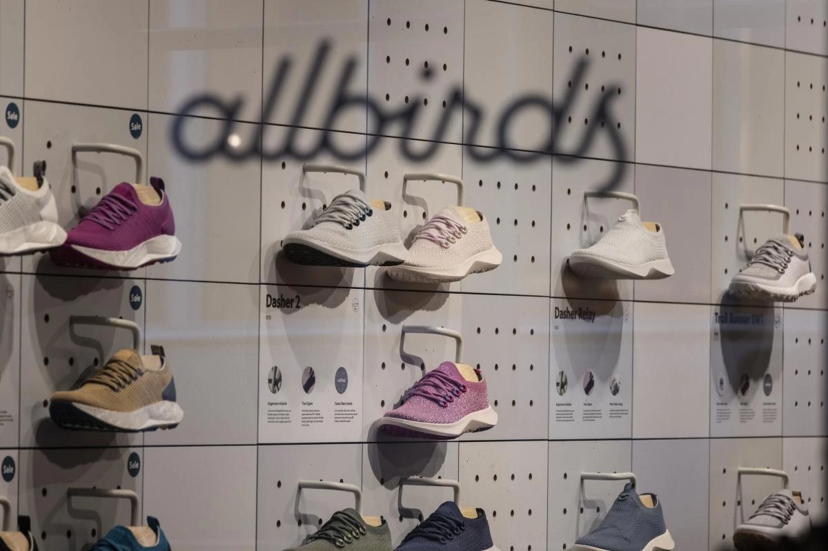 Display Allbirds in store