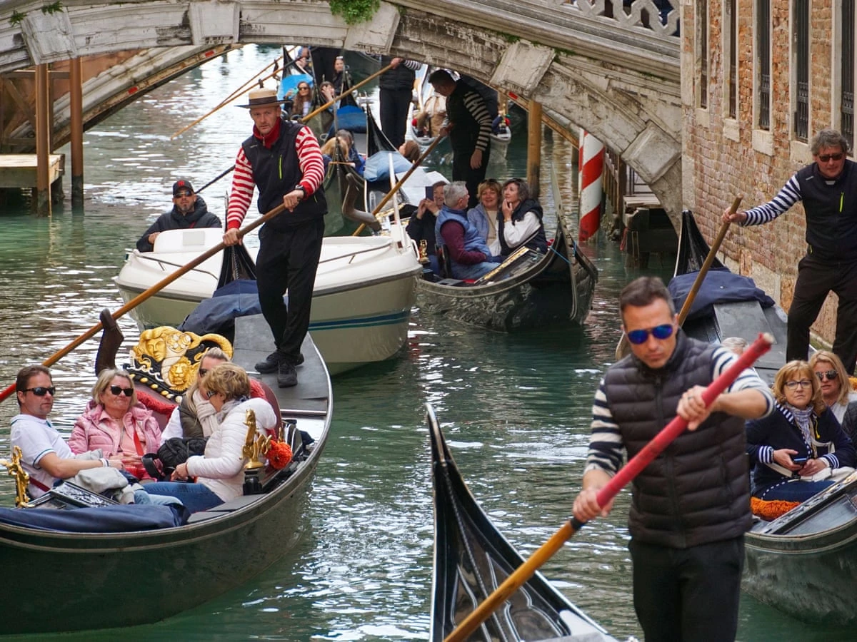 Folla di turisti a Venezia