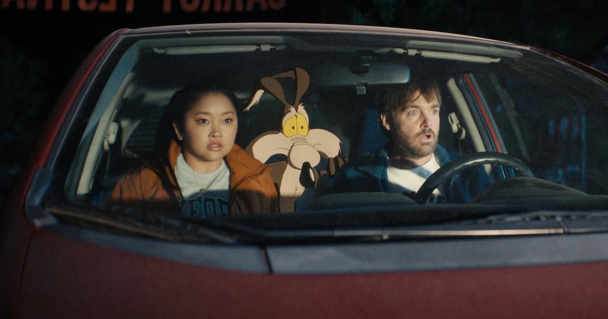 Will Forte e Lana Condor in Coyote vs. Acme