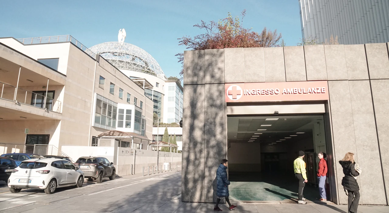 Ingresso dell'ospedale San Raffaele di Milano