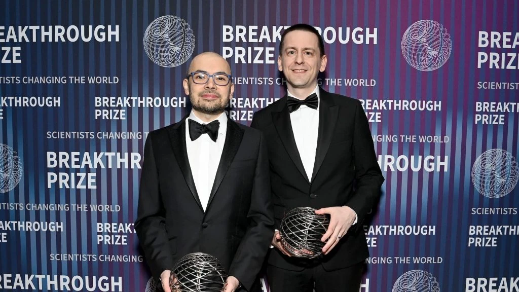 Demis Hassabis e John Jumper alla cerimonia del Breakthrough Prize