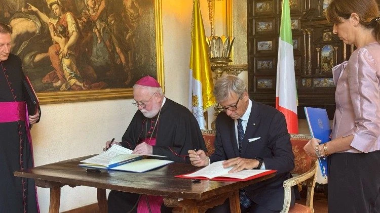 La firma dell'accordo tra Santa Sede e Repubblica Italiana per l'impianto agrivoltaico